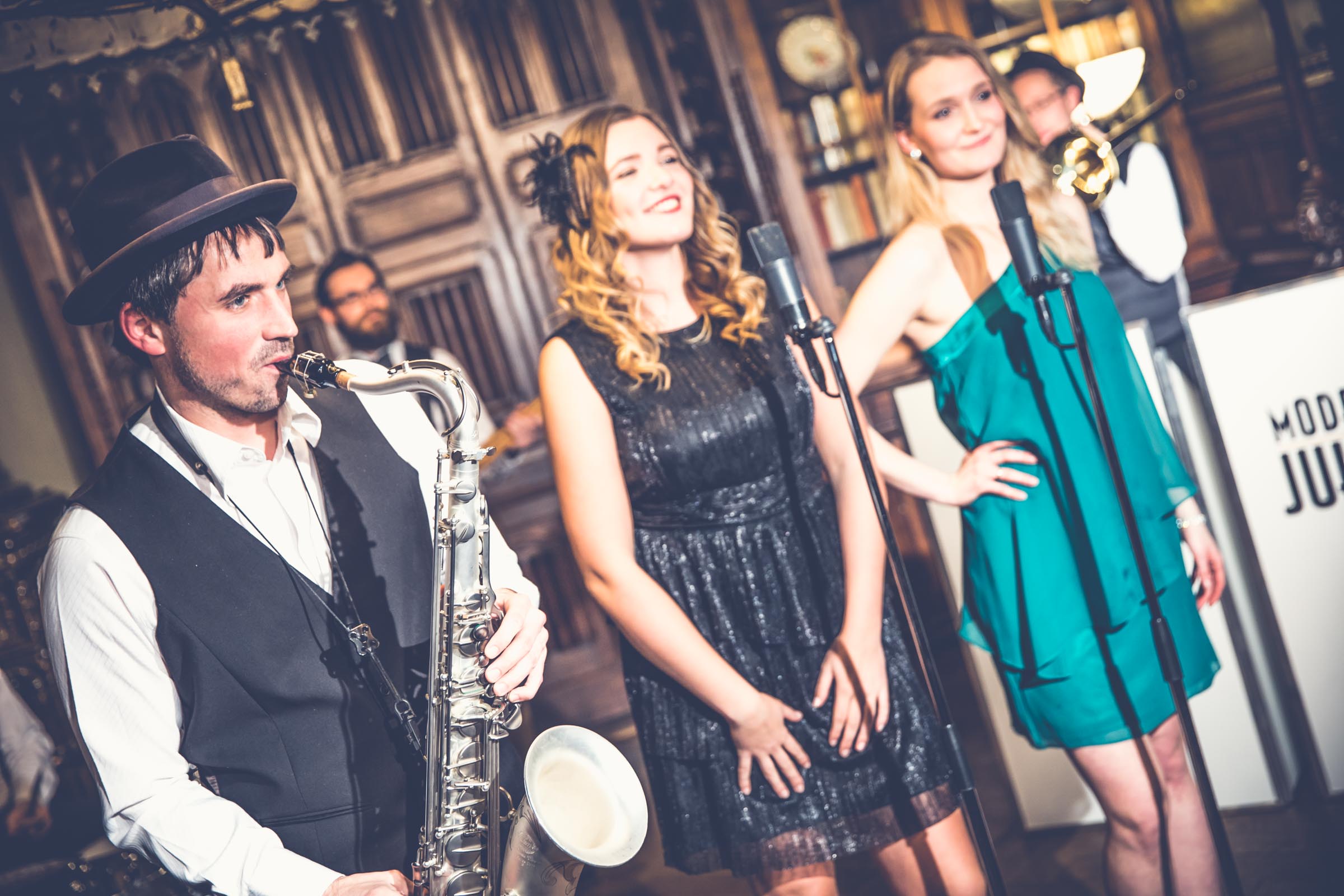 Band | Hannover | Hochzeit | Liveband | Livemusik | Walking | Act | Partyband | Jazzband | Swingband | Loungeband | Popband | Jazz | Saxophonist | Sängerin | Hochzeit | Firmenfeier | Buchen | Anfragen | Lehmann | Eventservice