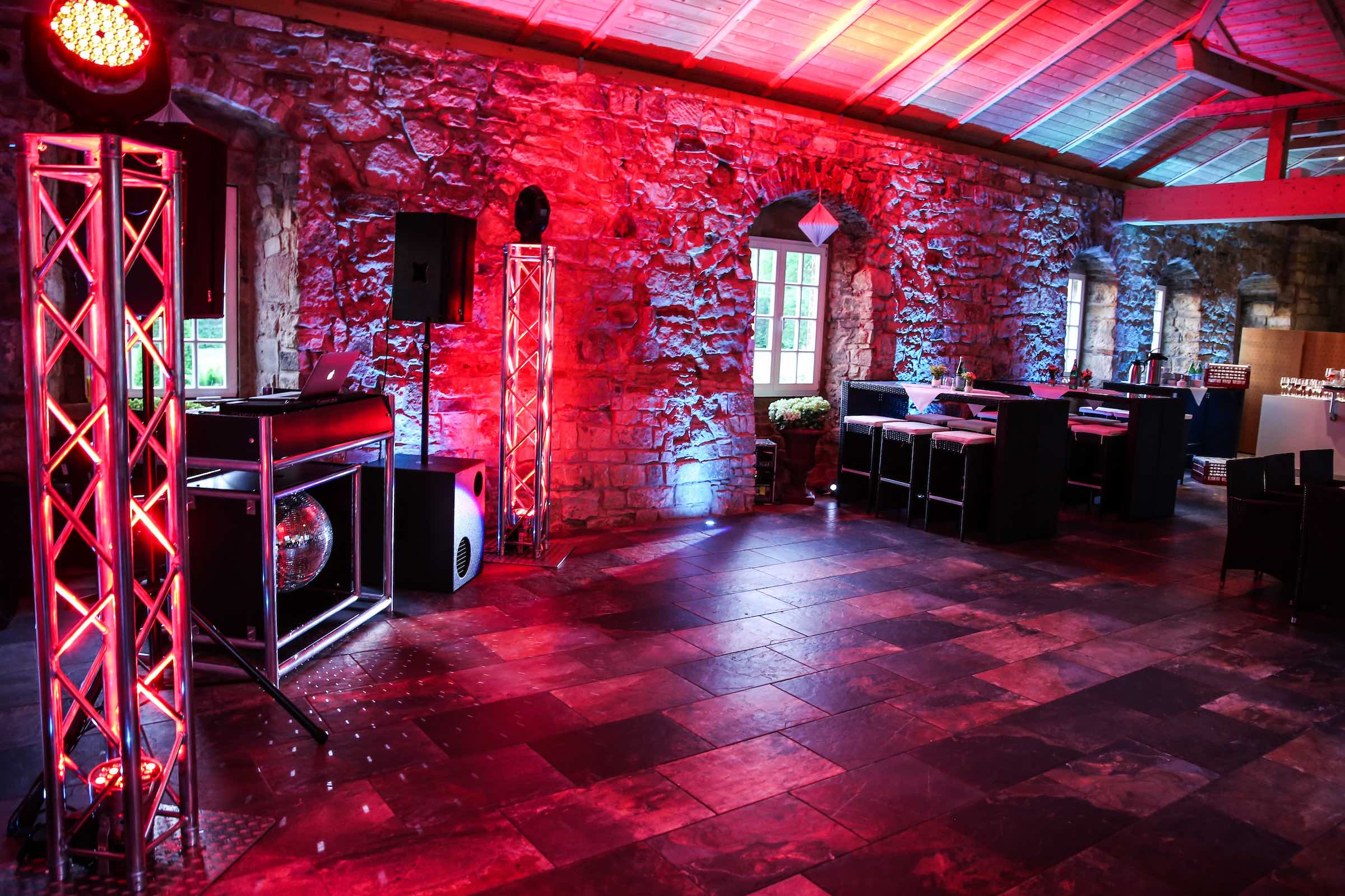 DJ | Hannover | DJ | Technik | DJ | Pult | DJ | Kosten | | DJ | Agentur | Tontechnik | Lichttechnik | Hochzeit | Firmenfeier | Geburtstag | SRaumbeleuchtung | Ambientebeleuchtung | Schloss | Hammerstein | Lehmann | Eventservice