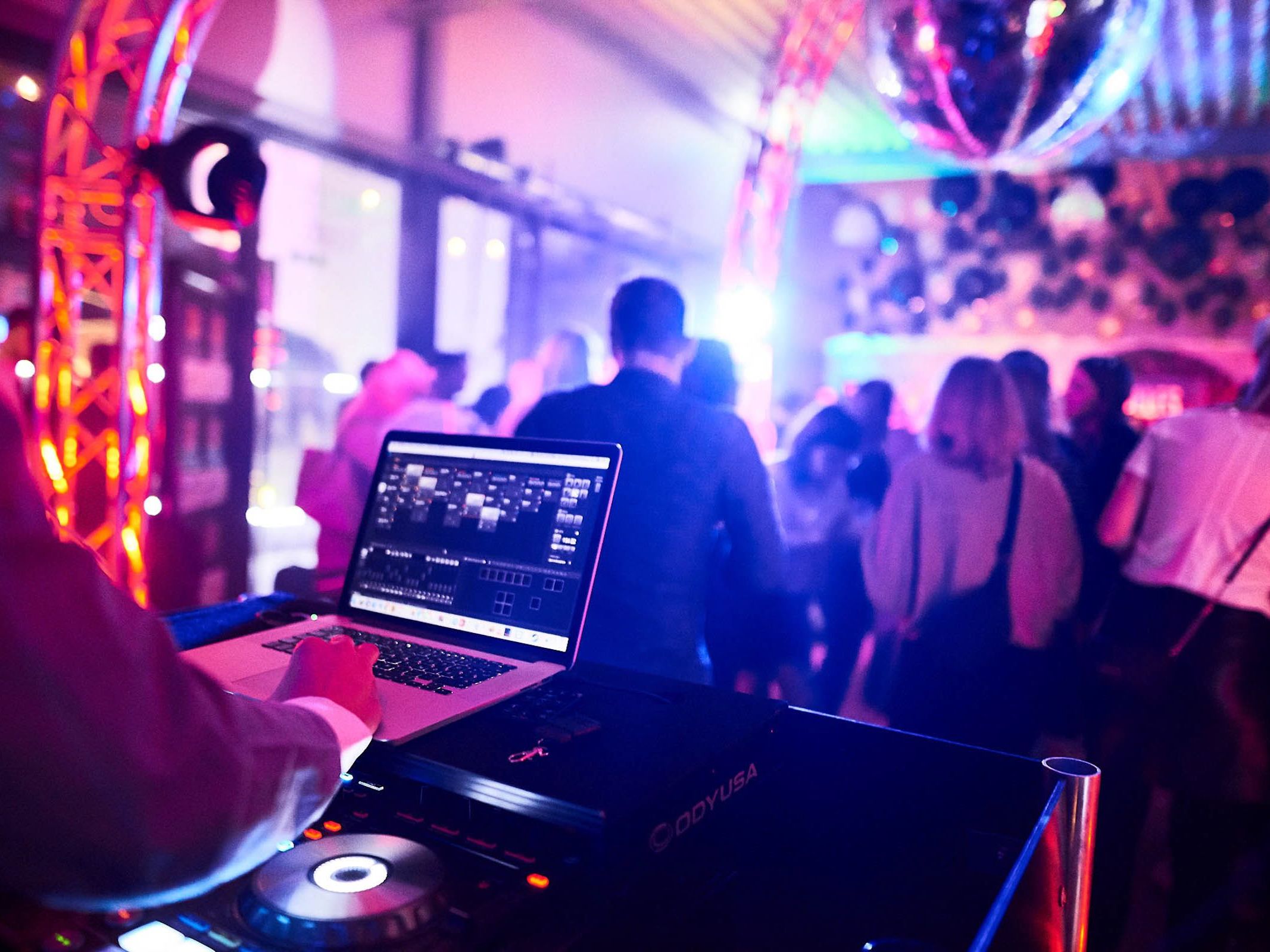 DJ | Mieten | DJ | Agentur | DJ | Service | DJ | Messe | DJ | Firmenevent | Firmenfeier | DJ | Weihnachtsfeier | DJ | Sommerfest | DJ | Weihnachtsfeier | DJ | Hochzeit | Buchen | Anfragen | Lehmann | Eventservice