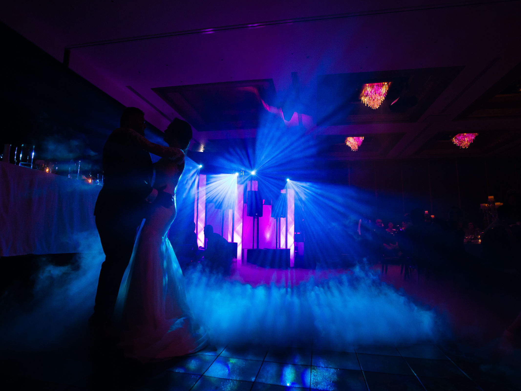 Lasershow | Hochzeit | Event | Business | Messe | Laser | Lichtshow | Outdoor | Beamshow | Lichttechnik | Indoor | Lightshow | Bühnenshow | Präsentation | Business | Anfragen | Buchen | Mieten