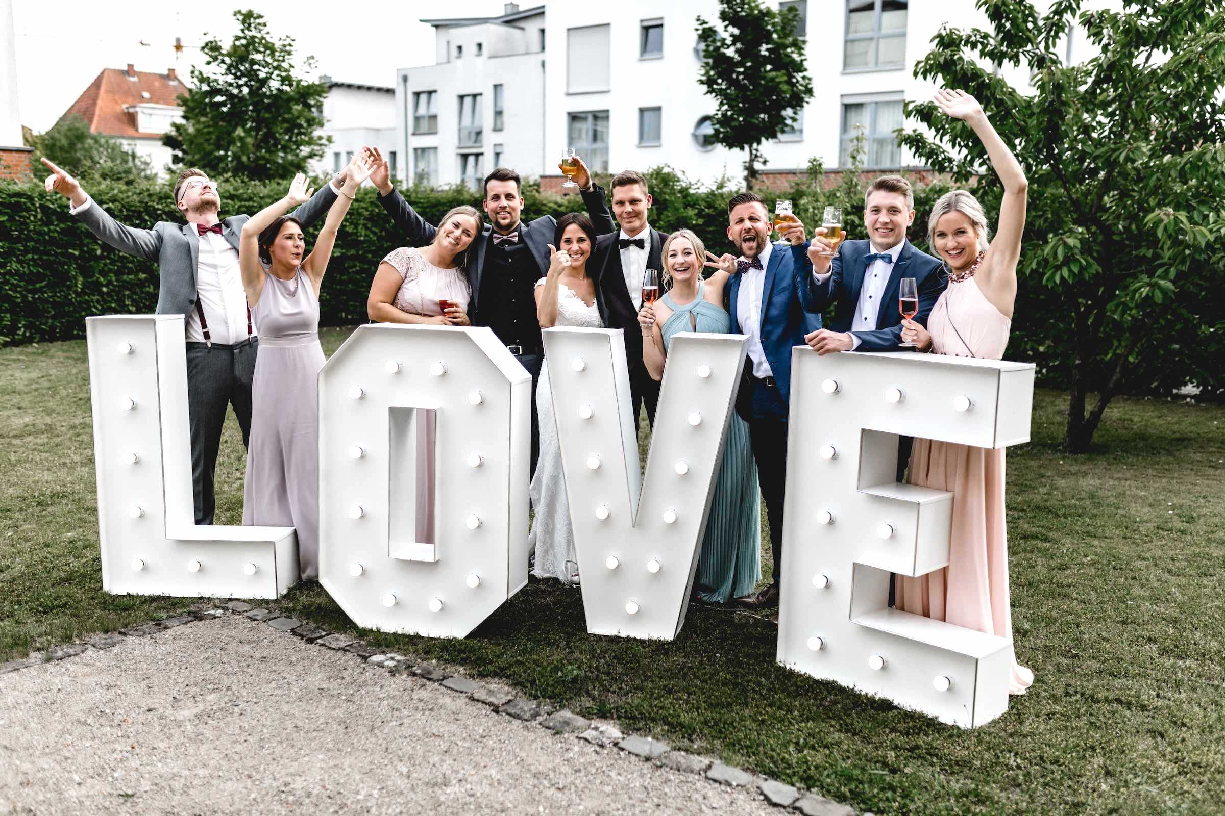 Leuchtbuchstaben | Hochzeit | LED | Buchstaben | Wedding | Beleuchtete | XXL | Holz | Love | Hannover | Quertz | Buchen | Anfragen | Mieten | Lehmann | Eventservice