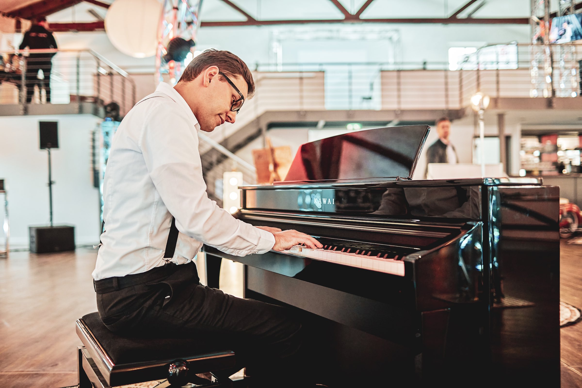 Pianist | Klavierspieler | Barpiano | Barpianist | Hannover | Hochzeit | Empfang | Trauung | Sektempfang | Dinner | Kirche | Buchen | Mieten | Anfragen | Alexander | Barsch | Lehmann | Eventservice