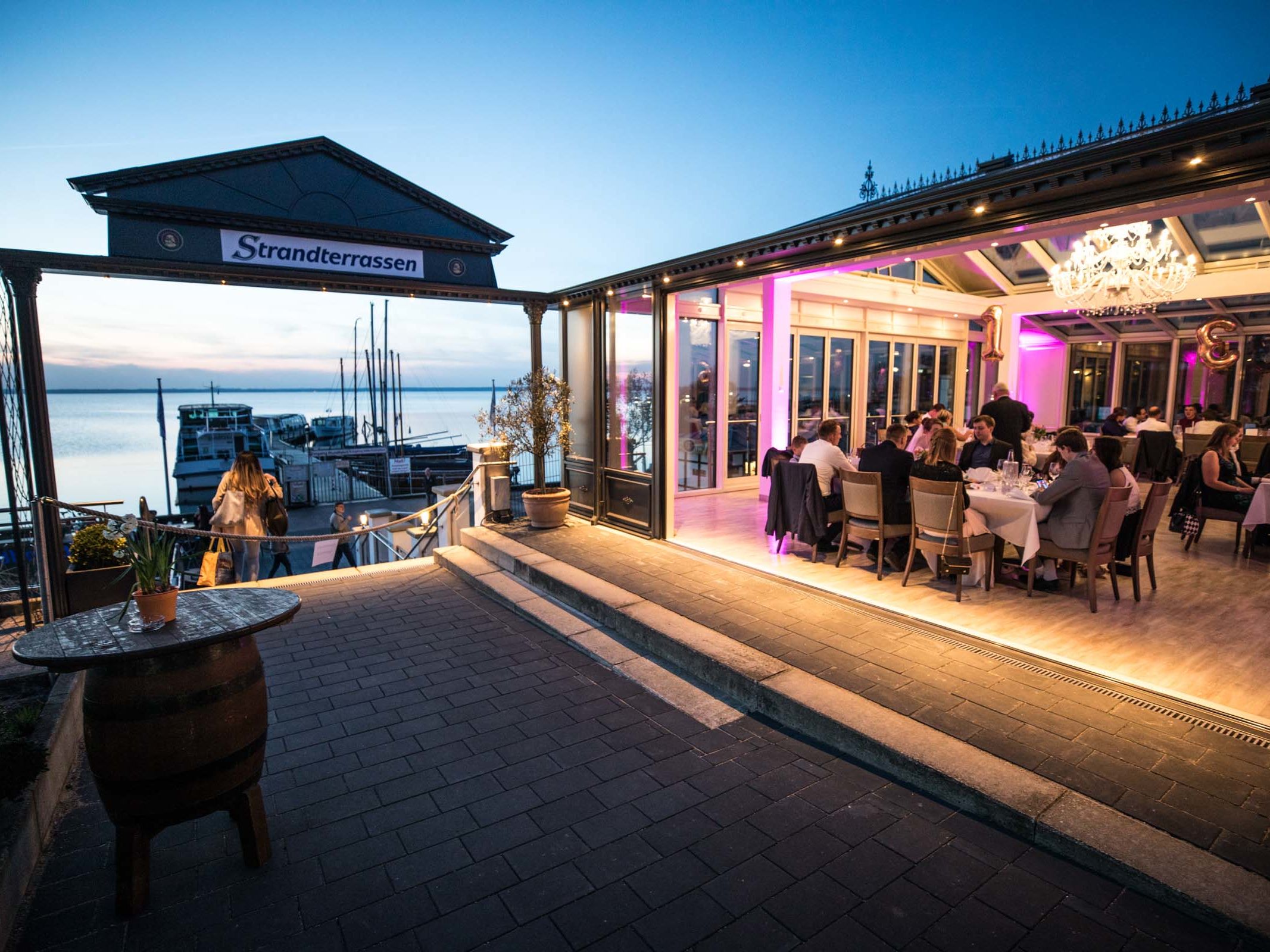 Lehmann | Eventservice | Location | Hannover | Steinhuder | Meer | DJ | Lichttechnik | Beleuchtung | Strandterrassen | Steinhude