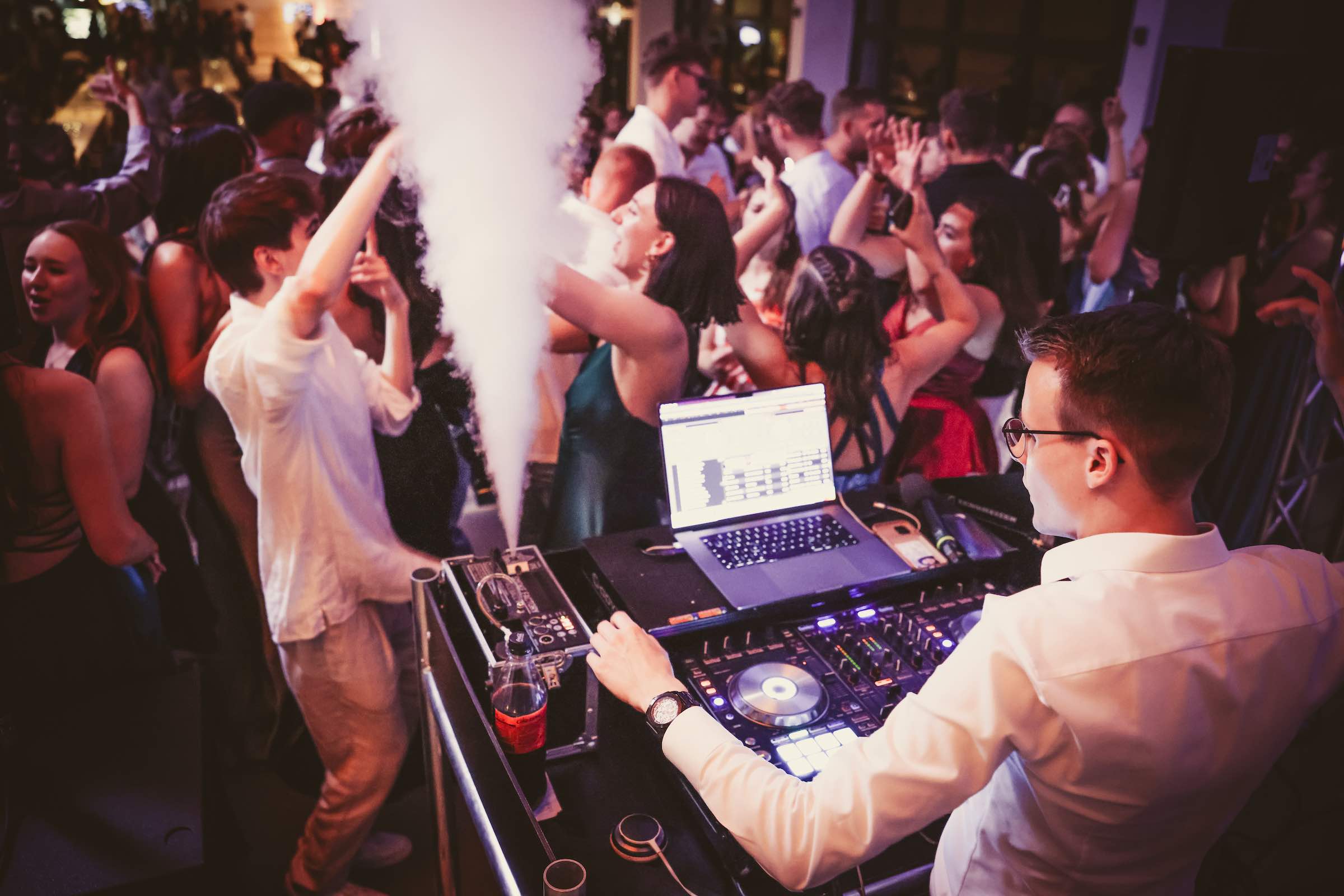 DJ | Hochzeit | DJ | Vincent | Terzenbach | DJ | Firmenfeier | Hochzeits | DJ | Geburtstag | Abiball | Buchen | DJ | Mieten | DJ | Service | DJ | Agentur | DJ | Lehmann | Eventservice