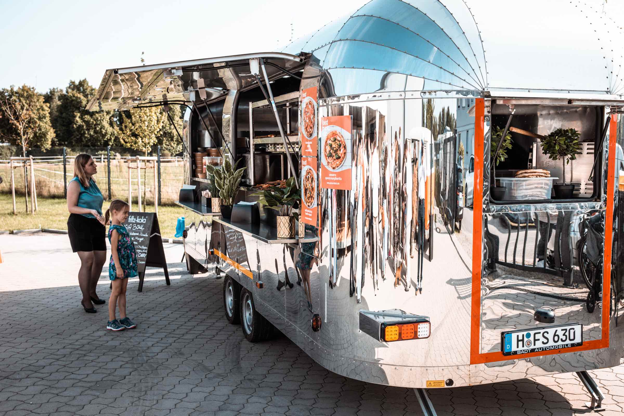 Foodtruck | Catering | Hannover | Sommerfest | Firmenevent | Burger | BBQ | Pizza | Pasta | Bowls | Festival
