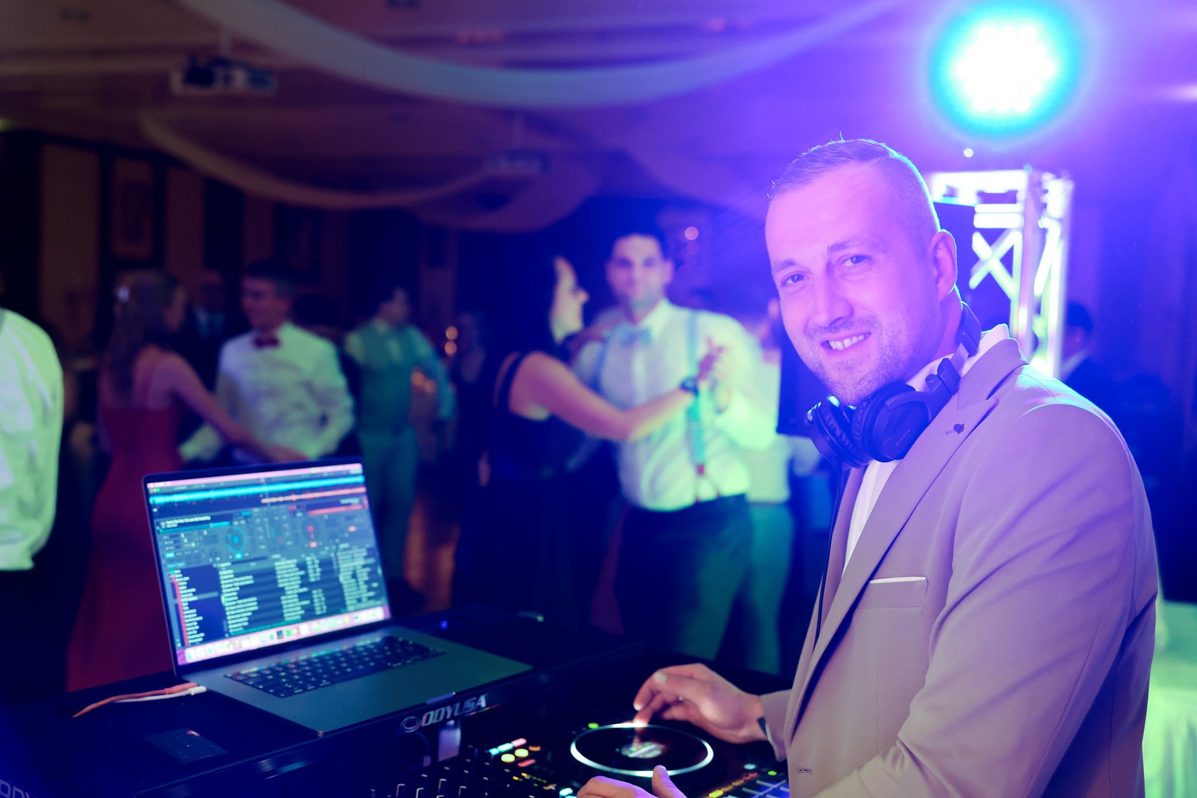 DJ | Hannover | Mieten | Buchen | Hannover | Sven | Fanio | DJ | Hochzeit | Messe | DJ | Event | DJ | Geburtstag | DJ | Betriebsfeier | DJ | Buchen | Discjockey | Mieten | DJ | Agentur | Lehmann | Eventservice