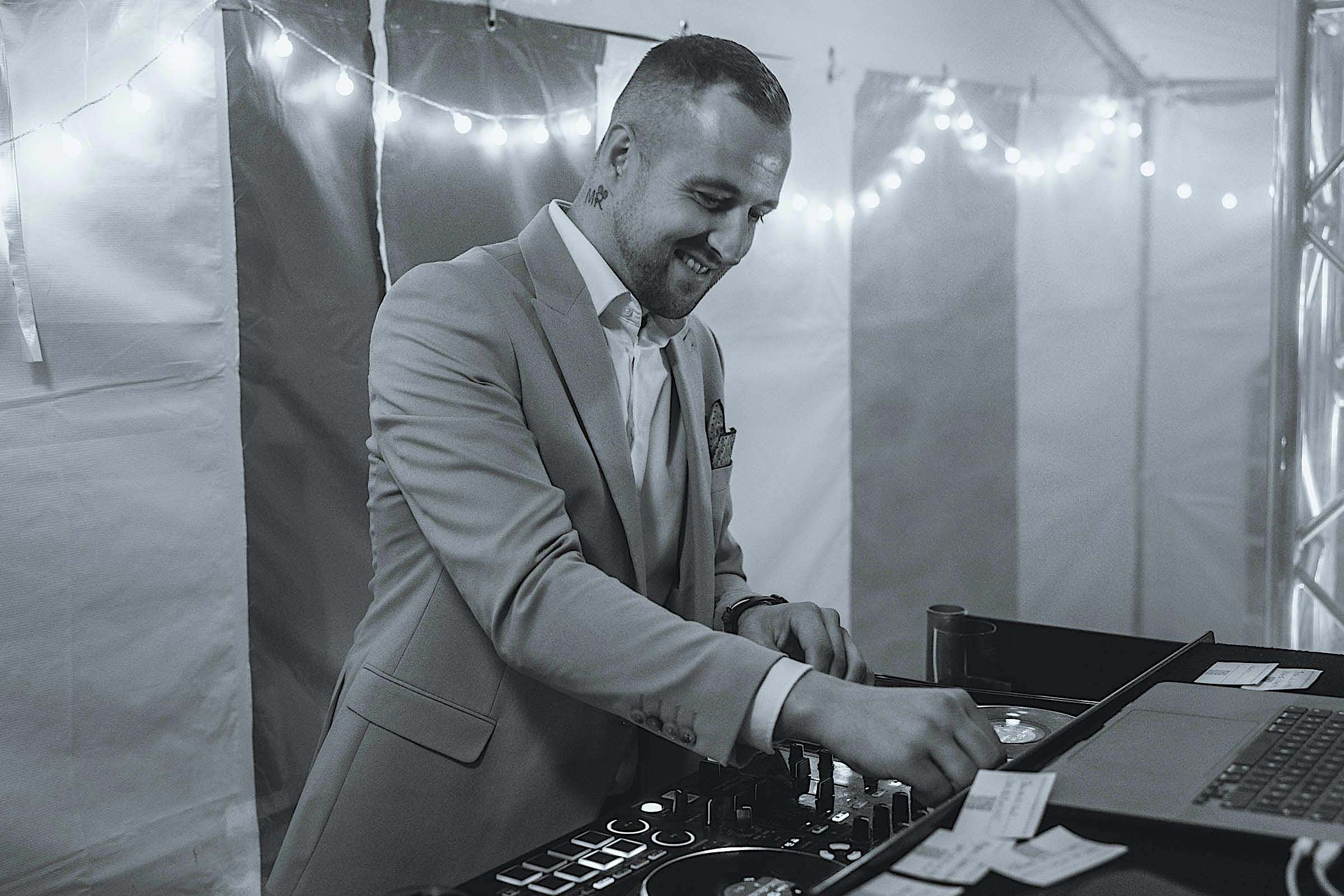 DJ | Sven | Fanio | Hannover | Hochzeit | Firmenfeier | Messeparty | Jetzt | Buchen | Lehmann | Eventservice