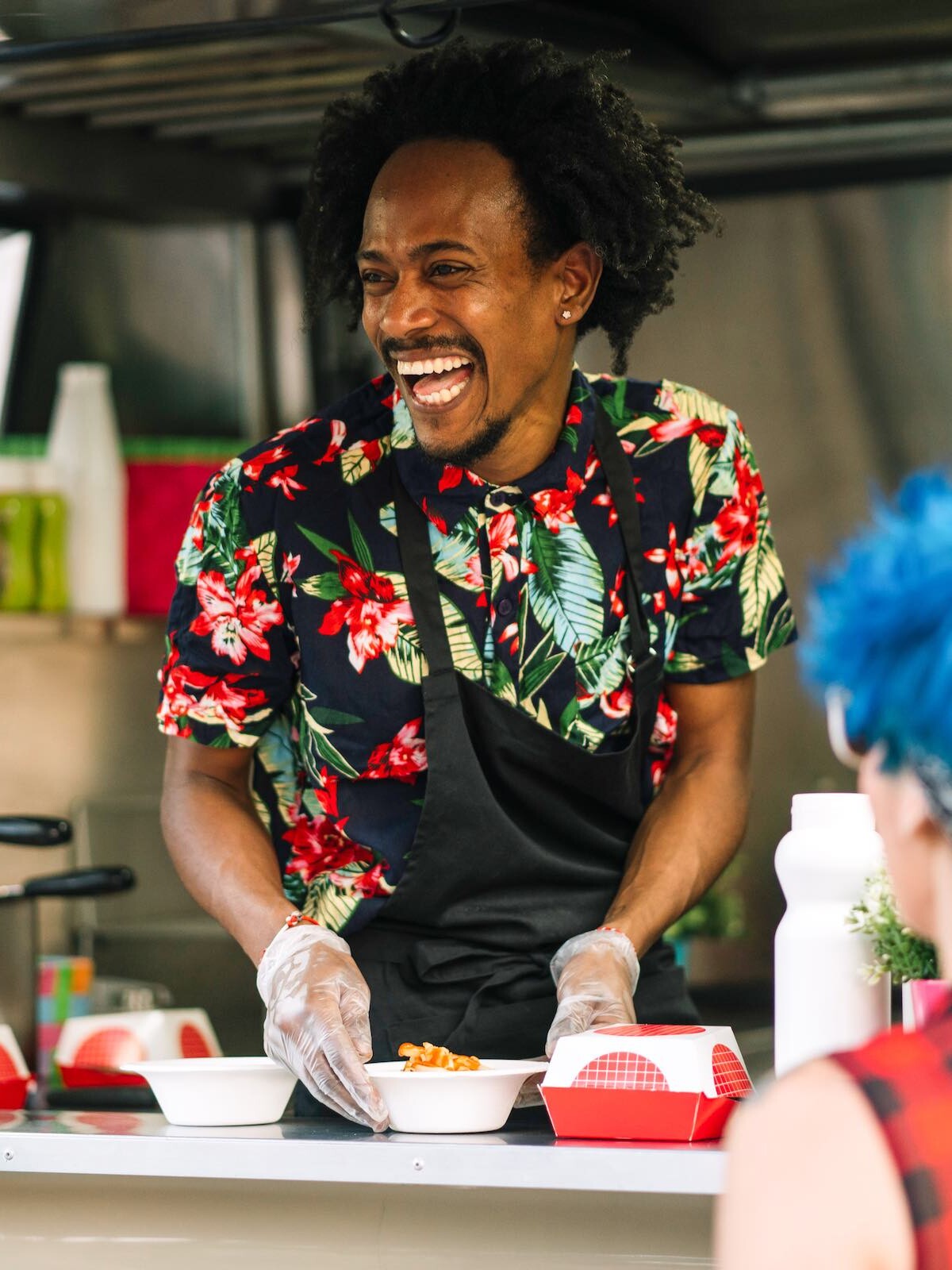 Foodtruck | Catering | Hannover | Bowls | Hochzeit | Sommerfest | Firmenevent | Burger | Pommer | Currywurst | Bratwurst | Asia | Kitchen | Pizza | Pasta | Festival | Air | Stream | Lehmann | Eventservice